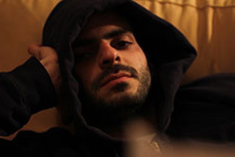 פוזת הדי.גיי הנוגה. גילי דה קיד. צילום: יאן ארדשניקוב