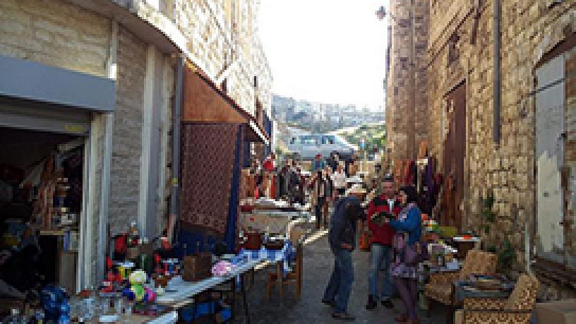 שוק הפשפשים בחיפה. צילום: עמית נויפלד