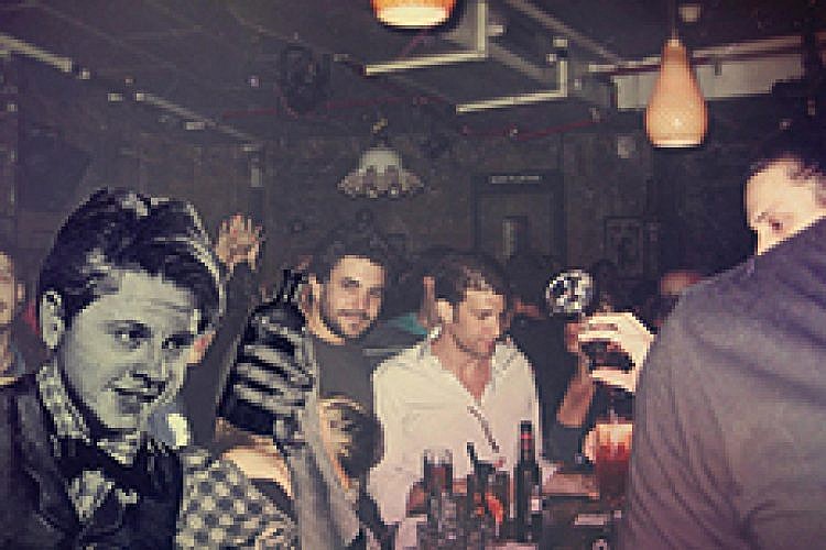 Radio E.P.G.B.photo by: PR