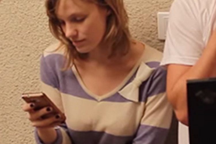 מתוך הסרטון "שיט שתל אביבים אומרים באזעקה"