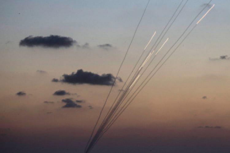 "צינור מתפוצץ בשמים". צילום: Getty Images