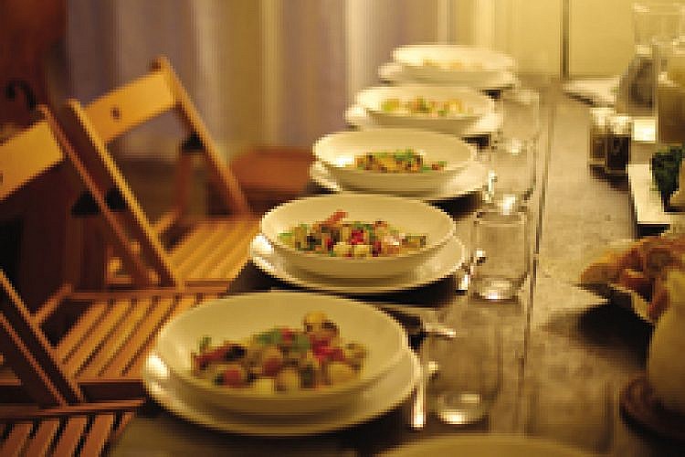 Paris-Table-Eatwith-website--New-foodie-generation-online-edition-1_T
