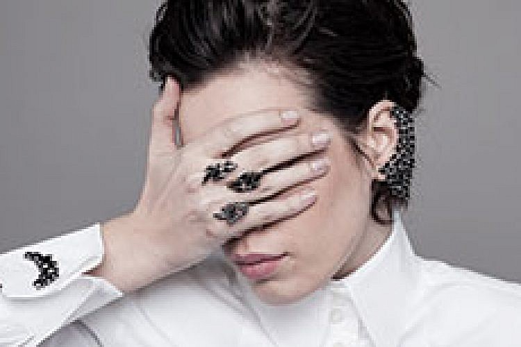 SAGA-jewelry-style-revivo-t