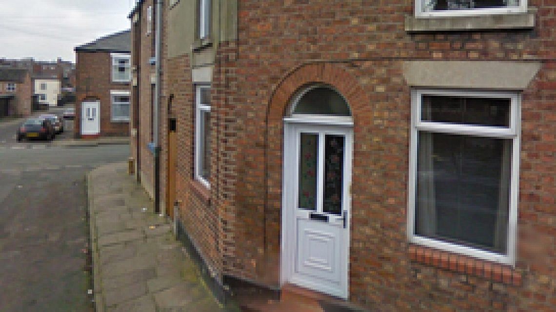 ביתו של איאן קרטיס (Google Street View)