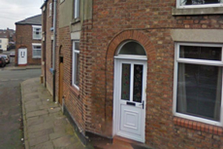 ביתו של איאן קרטיס (Google Street View)