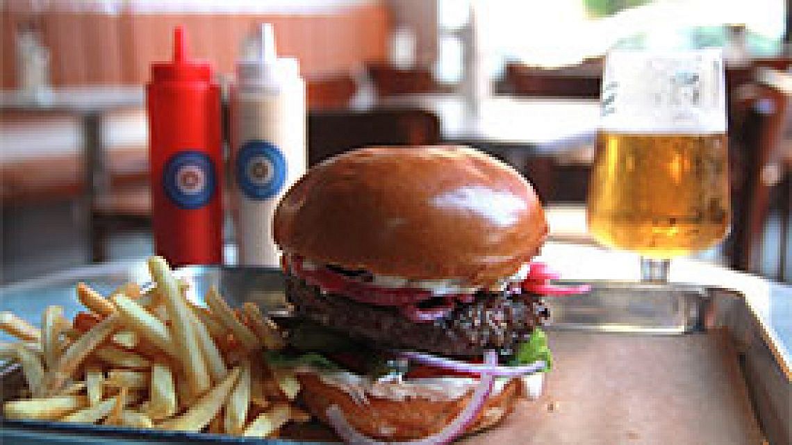 America Burger (צילום: זיו ממון)