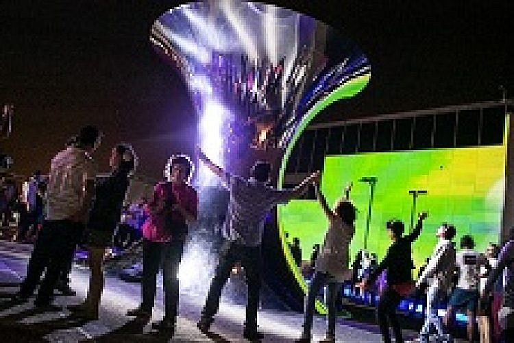 נקודת מגע. צילום: מיכל פטאל