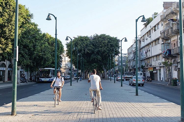 שדרות ירושלים (צילום: יולי גורודינסקי)