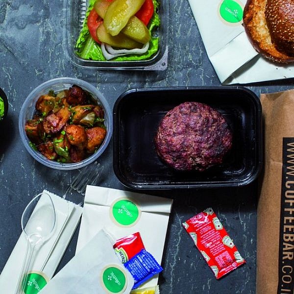 המשלוח של קופי בר (צילום: אנטולי מיכאלו)