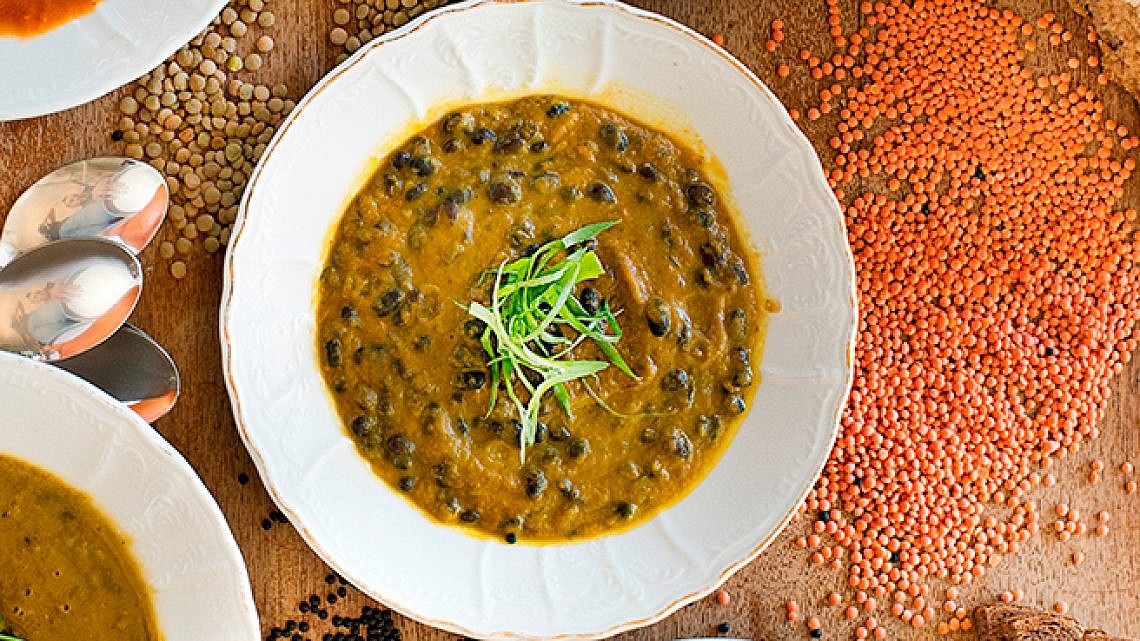 נא להוציא מחברות. מרק שעועית שחורה במשק ברזילי (צילום: מירי דוידוביץ') נא להוציא מחברות. מרק שעועית שחורה במשק ברזילי (צילום: מירי דוידוביץ')