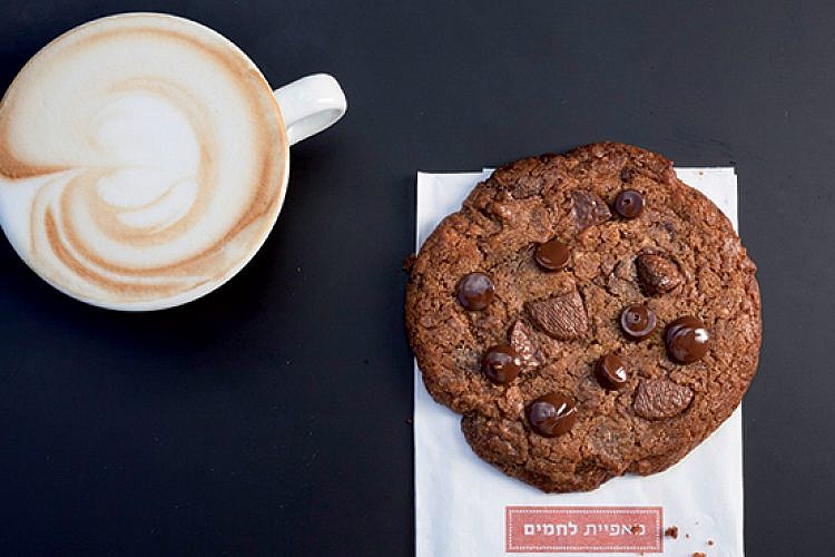 עוגיית שוקולד צ'יפס של מאפיית לחמים (צילום: דניאל לילה)