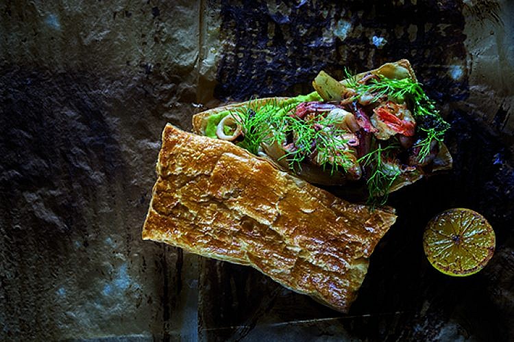 כריך בורקס באונזה. צילום: אנטולי מיכאלו