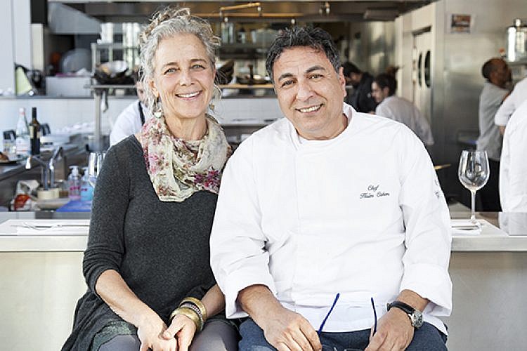 חיים ורמה נכנסים למטבח. צילום: תמוז רחמן