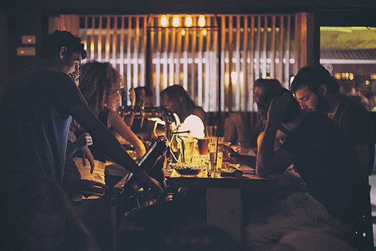 זקס בר. צילום: אריאל עפרון