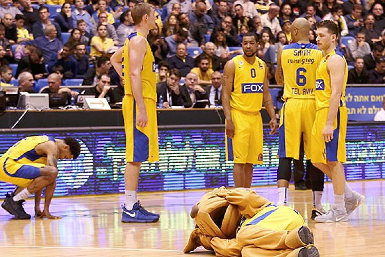 מכבי תל אביב - בסקוניה (צילום: אלן שיבר)