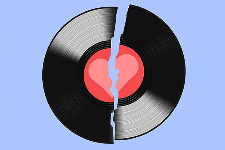 תקליט לב שבור (קרדיט: Shutterstock)