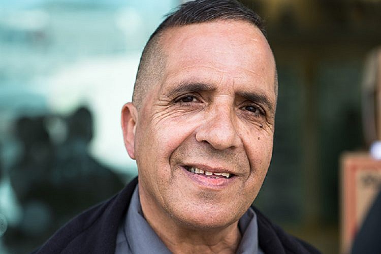 "תן כאן פיקצ'ר!": זכריה נעמת. צילום: מיכאל נחמיאס