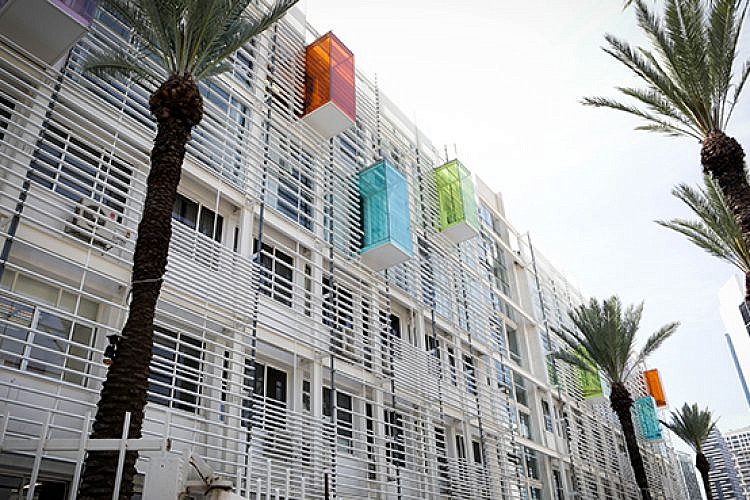 בניין מכללת שנקר ברמת גן (צילום: שלומי יוסף)