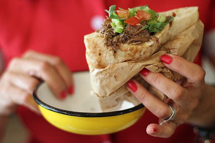 אוסובוקו של דוויני פיתה בר. צילום: איילת בק