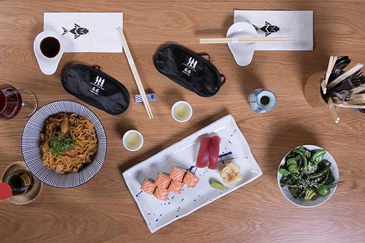 עוצמים עיניים ומציינים את הבליינדיי. צילום: שי נייבורג