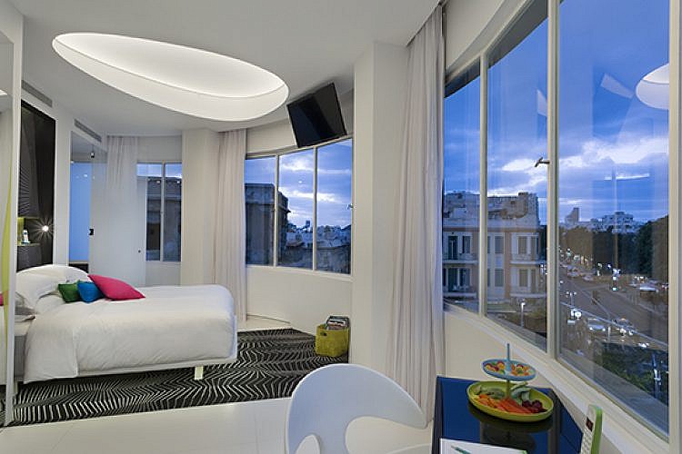 פולי האוס. צילום: אסף פינצ'וק