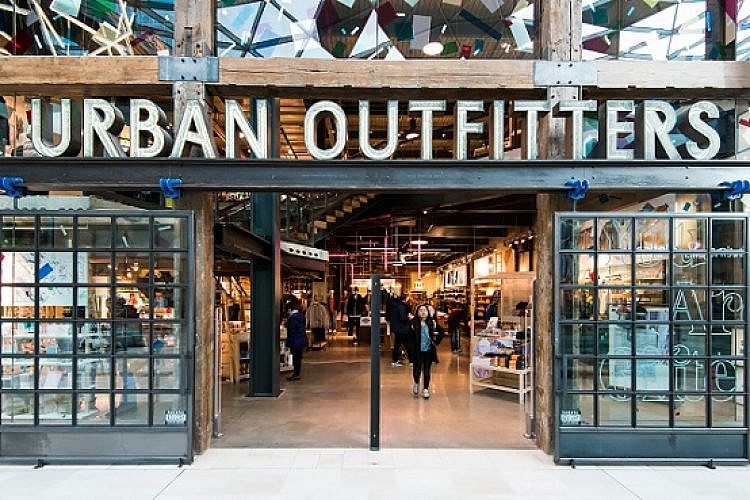urban outfitters (צילום: shutterstock)