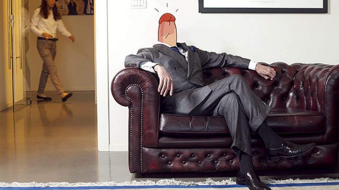 אלכס גלעדי. תמונה: עודד ברנח, צילום מקור: דודו בכר, "הארץ". Chris McGrath, Gettyimages