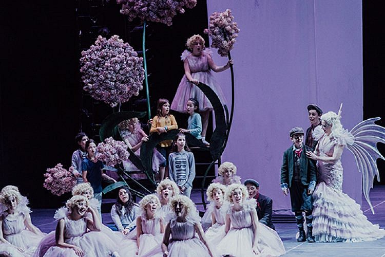 "חלום ליל קיץ" באופרה הישראלית (צילום: בן קלמר)