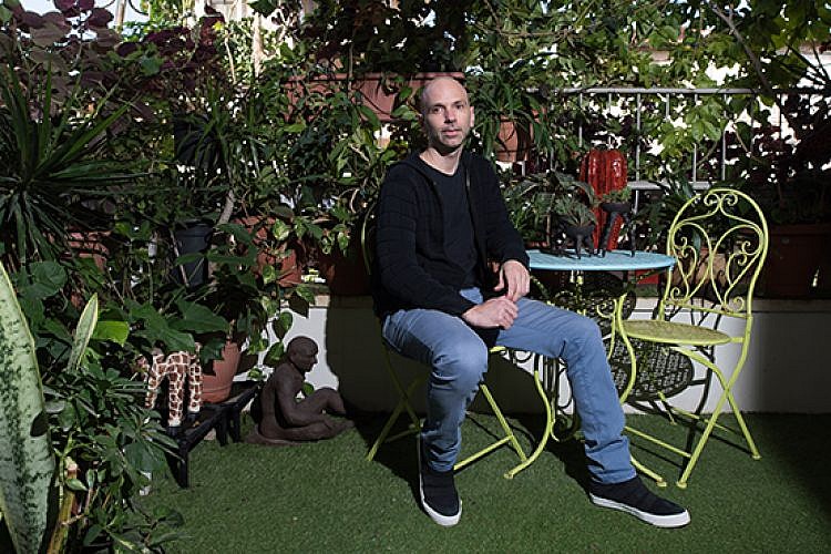 עציצים ברחוב הגפן, רמת גן. צילום: נמרוד סונדרס