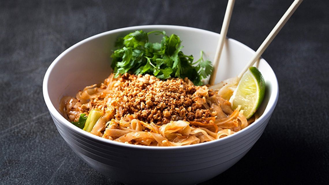 מגדול ועד קטן, טייגר לילי, פאד תאי חריף. צילום: ניאל לילה מגדול ועד קטן, טייגר לילי, פאד תאי חריף. צילום: ניאל לילה