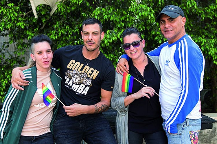 מימין: שמעון שירזי, קרן סוויסה, אוהד חיים וליז לוי (צילום: דין אהרוני רולנד)