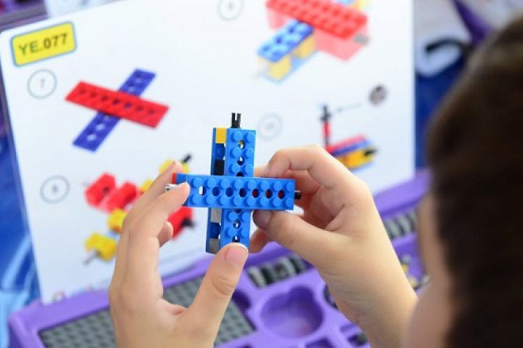 תוכנית החוגים לרובוטיקה מהנדסים צעירים