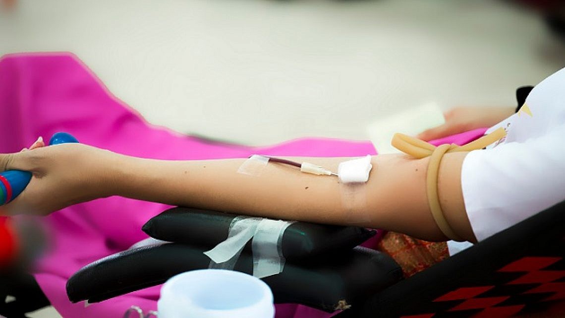 תרומת דם במד"א (צילום: שאטרסטוק)