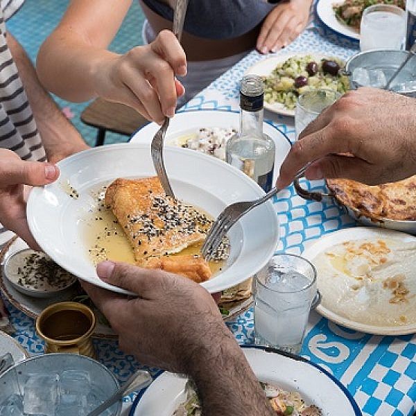 טברנה יוונית בגרקו (צילום: אנטולי מיכאלו)