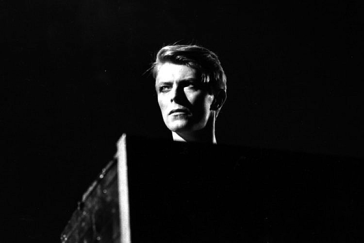 דיוויד בואי בהופעה בלונדון ב-1978 (צילום: Getty Images)
