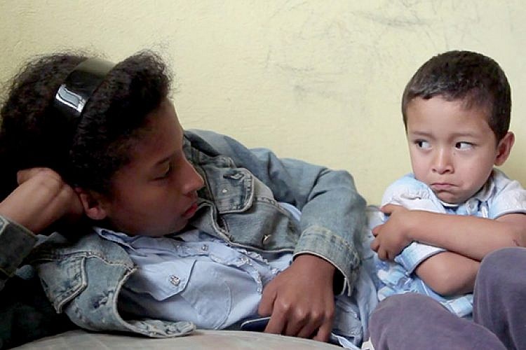 מתוך "הצד השני של החומה"