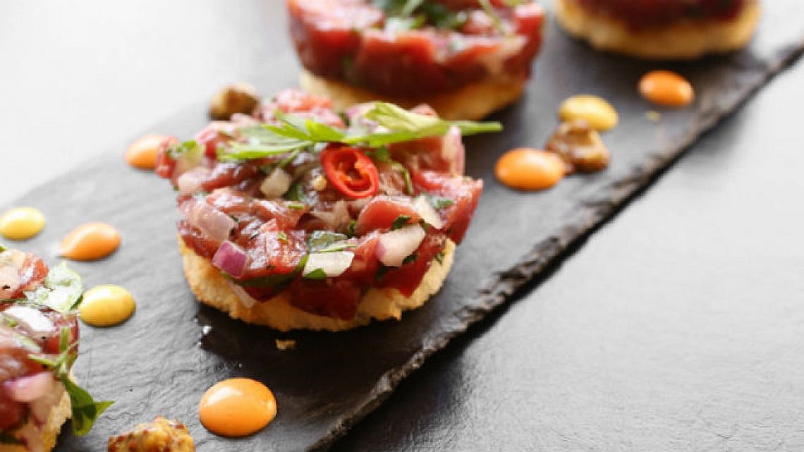 גם מסעדת אדום משתתפת בספיישל לתת! צילום: יח"צ