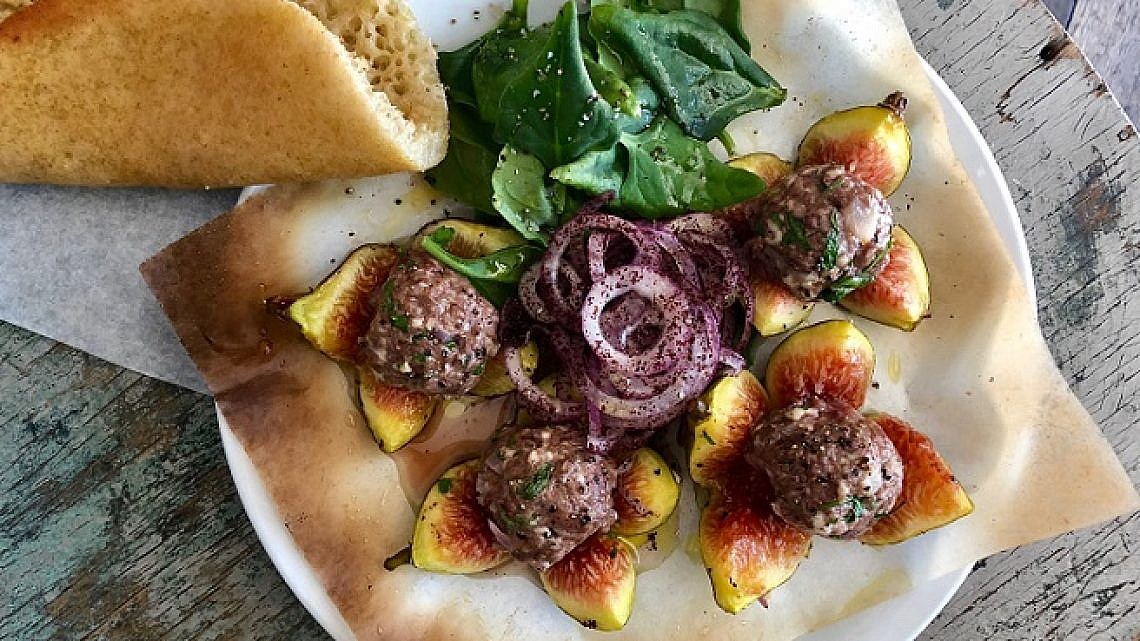 תאנים ממולאות | בבי בר אוכל (צילום: שיר ויזר) תאנים ממולאות | בבי בר אוכל (צילום: שיר ויזר)