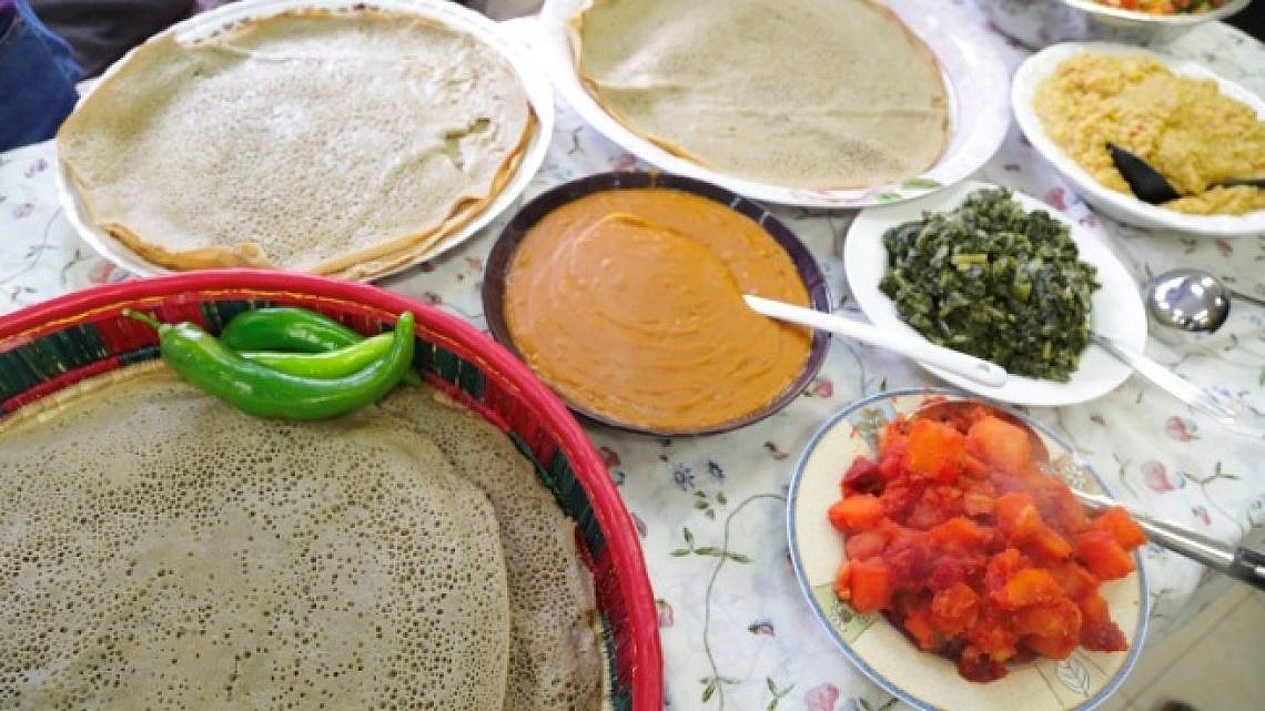 סדנת בישול אריתראי במרכז לנשים אריתראיות בתל אביב (צילום: שרון קנטור)