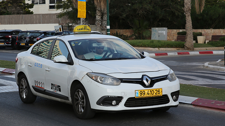 מונית בתל אביב (צילום: Shutterstock)