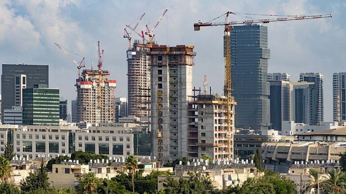 בנייה בתל אביב (צילום: Shutterstock)