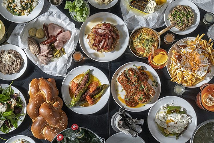 בראנץ' שיכורים בשישקו. צילום: אנטולי מיכאלו