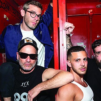 למי קראת סטרייט? מימין: טל ממן, ליאל בומברג, רועי רז ואיתן טל (צילום: דין אהרוני רולנד)