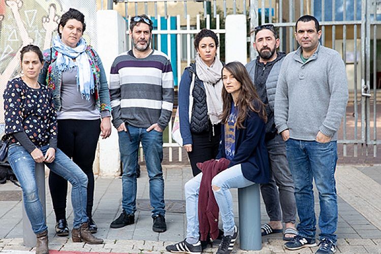 הורים לתלמידי בית הספר הדמוקרטי (צילום: דין אהרוני רולנד)