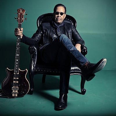 סטנלי קלארק