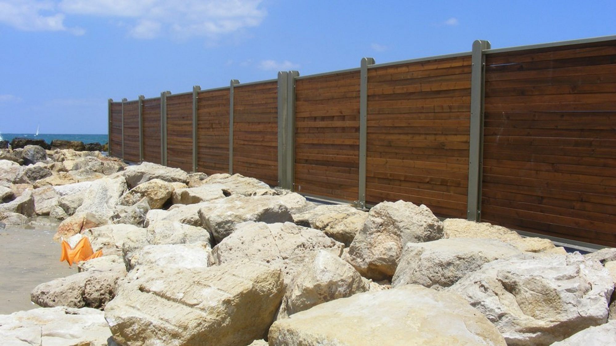 החוף המופרד בנורדאו (צילום באדיבות עיריית תל אביב-יפו)