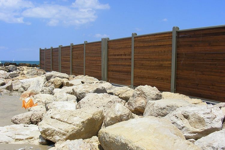 החוף המופרד בנורדאו (צילום באדיבות עיריית תל אביב-יפו)
