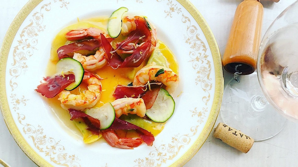 גספצ'ו מלון ופרושוטו במסעדת תלפיות (צילום: אילן פרון)