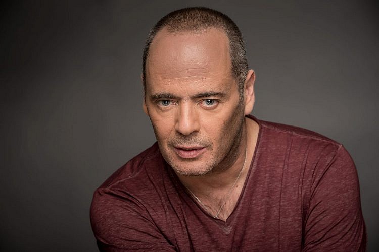אדם
