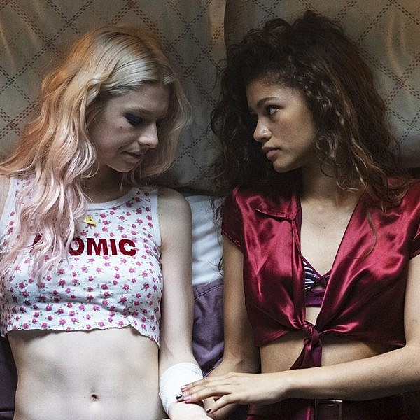 זאנדייה והאנטר בסדרה אופוריה. צילום מסך 